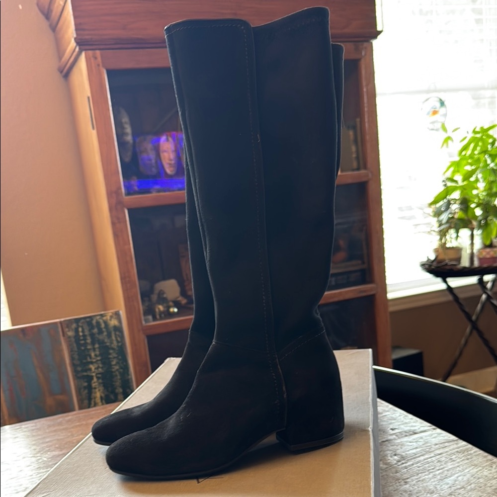 SOLD NOT AVAILABLE
Aquatalia Black soft suede. Knee-High Dress boots. 
Size 8.5